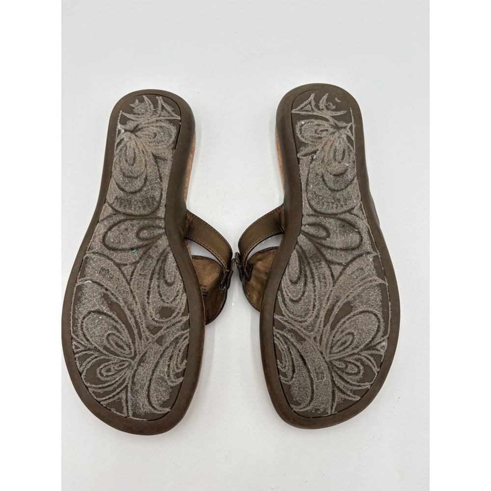 Kenneth Cole Reaction Touch of Glam Bronze Medallion Thong Sandals Womens 7.5M - Picture 4 of 9